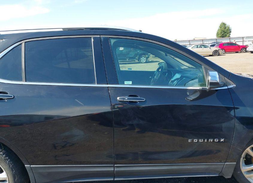 Photo 14 of 2018 Chevrolet Equinox PREMIER (VIN 3GNAXVEV8JL103938)