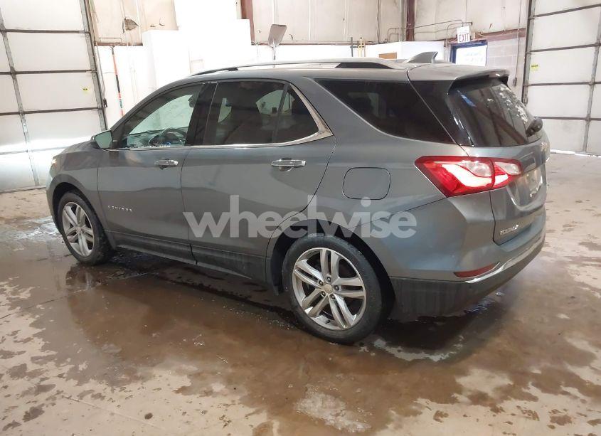 Photo 3 of 2018 Chevrolet Equinox PREMIER (VIN 3GNAXVEV9JL113460)