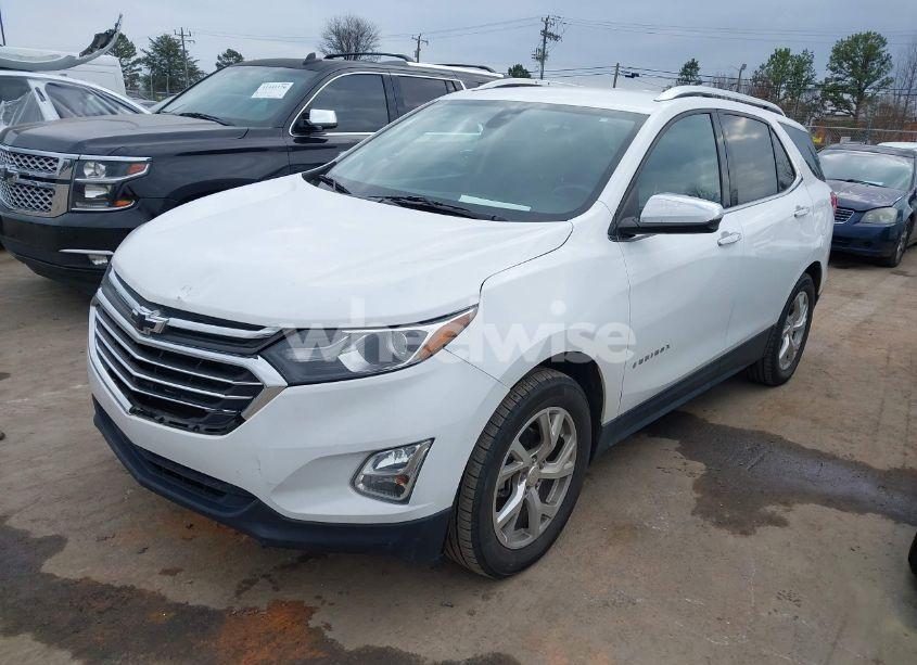 Photo 2 of 2018 Chevrolet Equinox PREMIER (VIN 3GNAXVEV9JS601345)