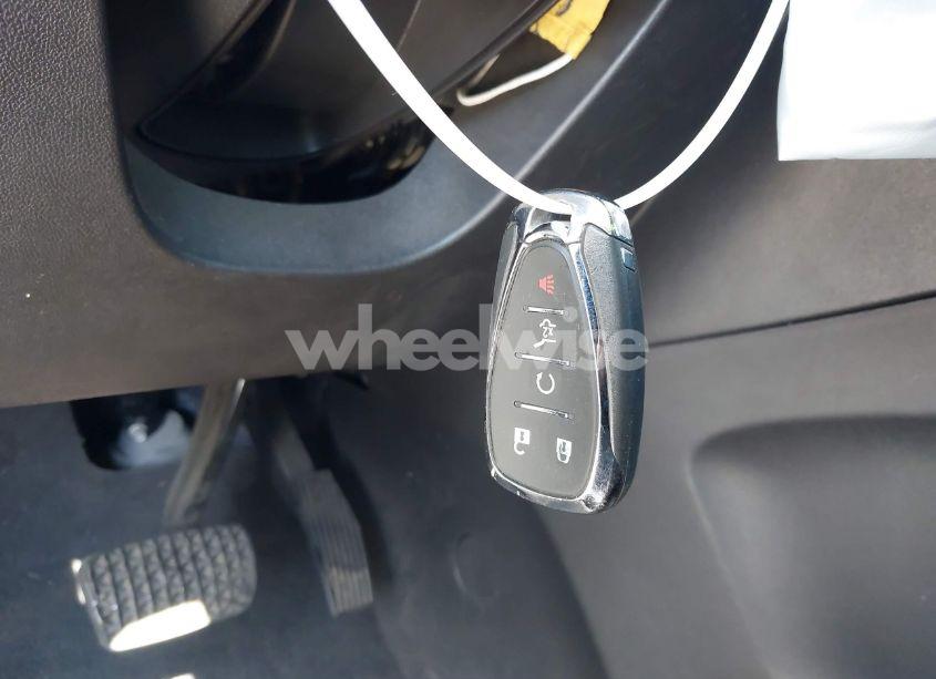 Photo 11 of 2019 Chevrolet Equinox LT (VIN 3GNAXVEX1KS681033)