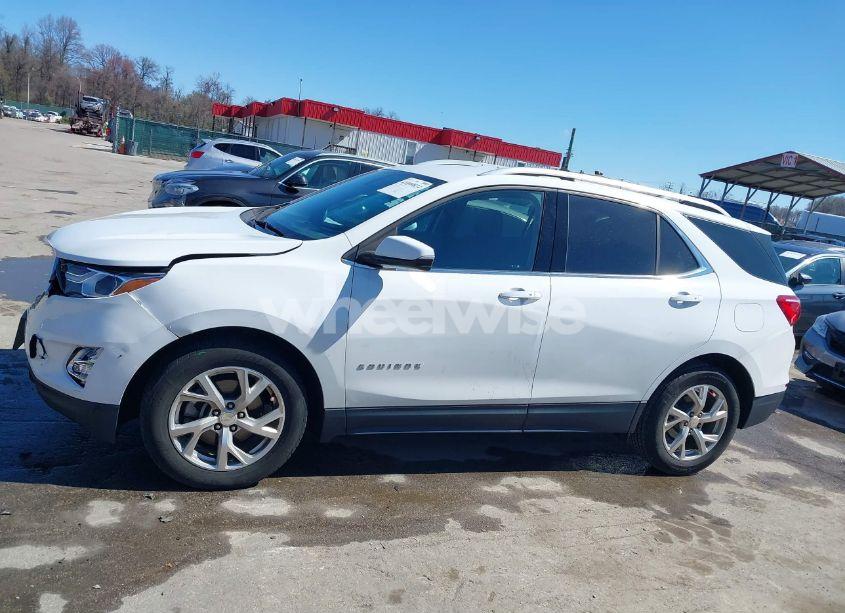 Photo 14 of 2019 Chevrolet Equinox LT (VIN 3GNAXVEX1KS681033)