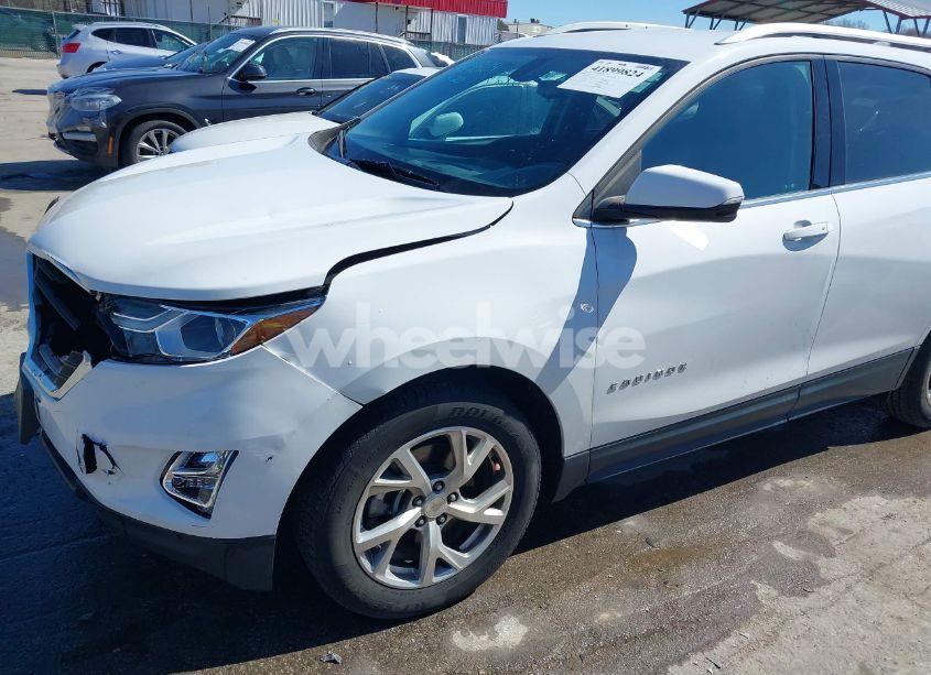 Photo 18 of 2019 Chevrolet Equinox LT (VIN 3GNAXVEX1KS681033)