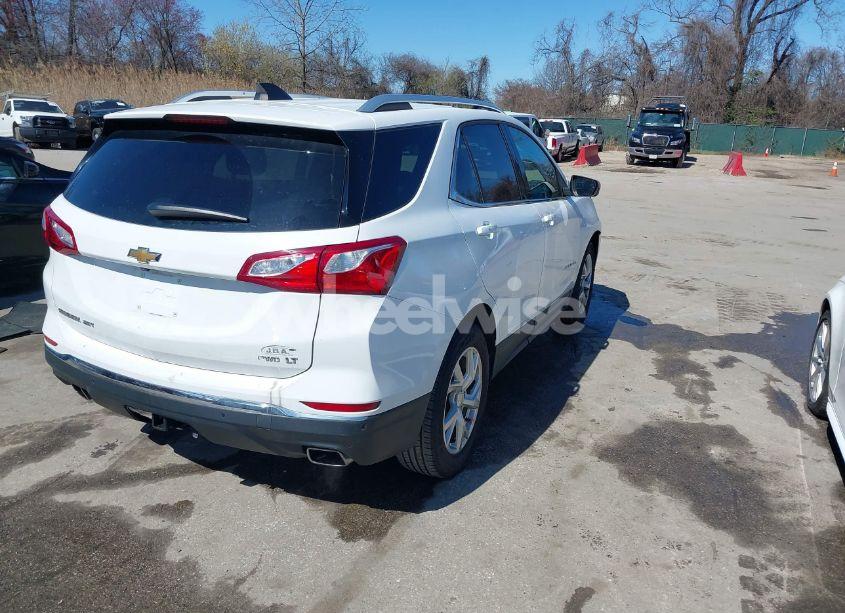 Photo 4 of 2019 Chevrolet Equinox LT (VIN 3GNAXVEX1KS681033)