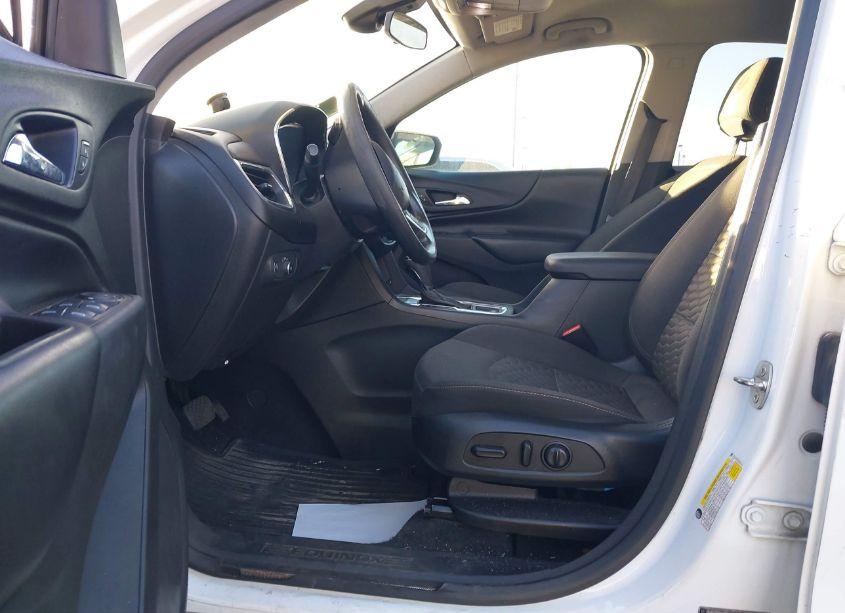 Photo 8 of 2020 Chevrolet Equinox AWD LT 2.0L TURBO (VIN 3GNAXVEX1LS615213)
