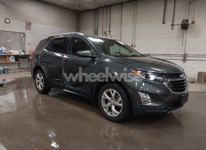 2020 Chevrolet Equinox AWD LT 2.0L TURBO (VIN 3GNAXVEX2LL253919) main photo