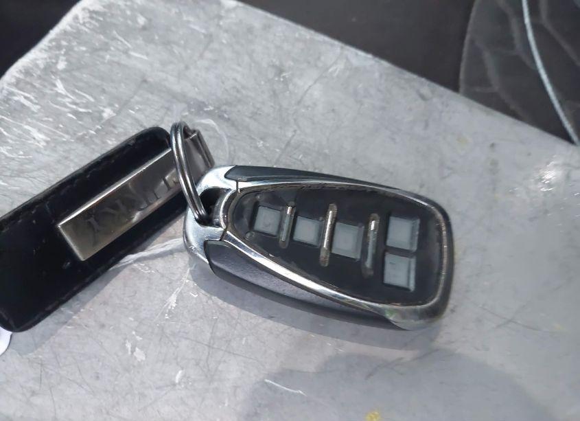 Photo 11 of 2019 Chevrolet Equinox LT (VIN 3GNAXVEX4KL119542)