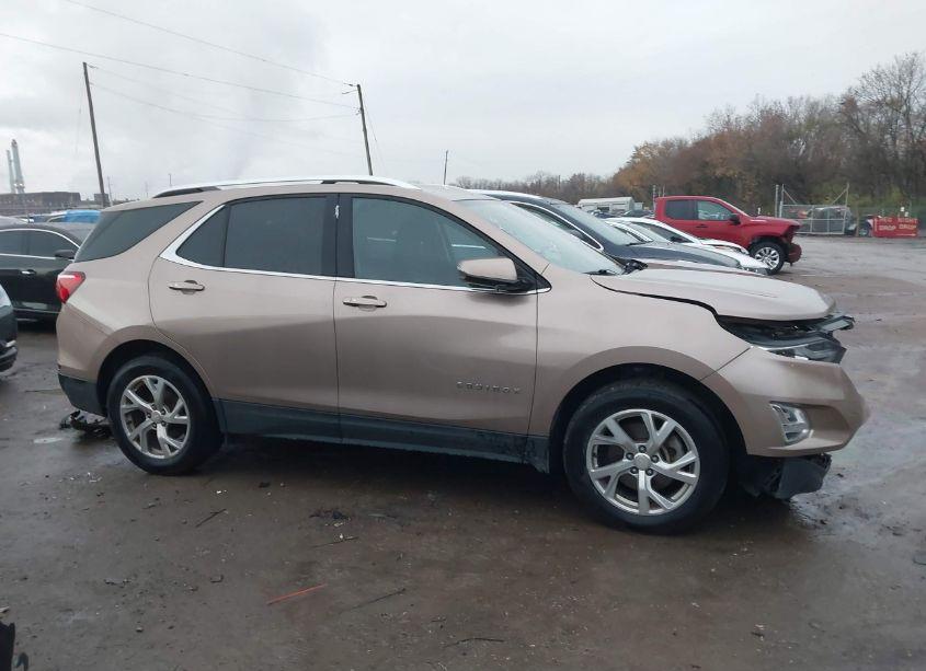 Photo 13 of 2019 Chevrolet Equinox LT (VIN 3GNAXVEX4KL119542)