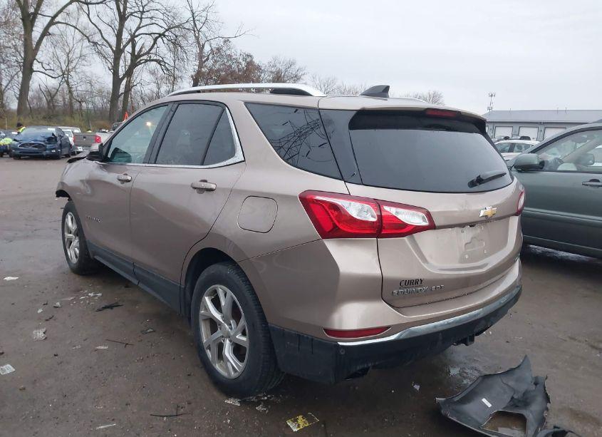 Photo 3 of 2019 Chevrolet Equinox LT (VIN 3GNAXVEX4KL119542)