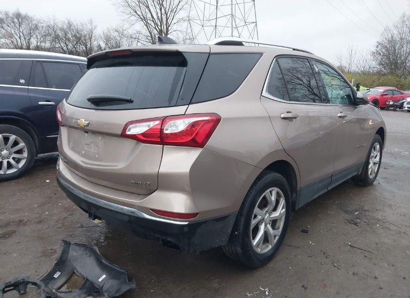 Photo 4 of 2019 Chevrolet Equinox LT (VIN 3GNAXVEX4KL119542)