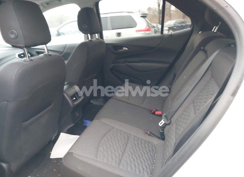 Photo 8 of 2019 Chevrolet Equinox LT (VIN 3GNAXVEX4KS565373)