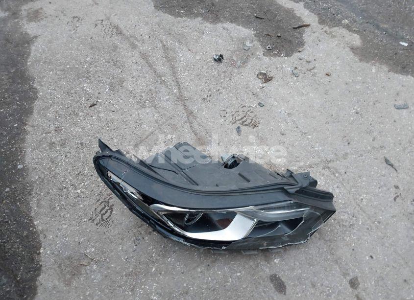 Photo 12 of 2019 Chevrolet Equinox LT (VIN 3GNAXVEX5KL208634)