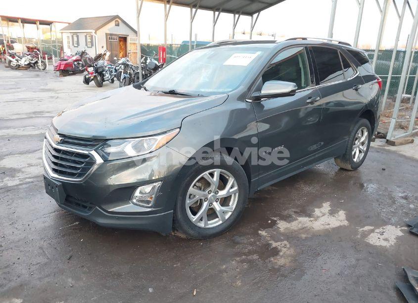 Photo 2 of 2019 Chevrolet Equinox LT (VIN 3GNAXVEX5KL208634)