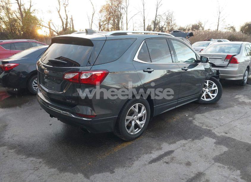 Photo 4 of 2019 Chevrolet Equinox LT (VIN 3GNAXVEX5KL208634)