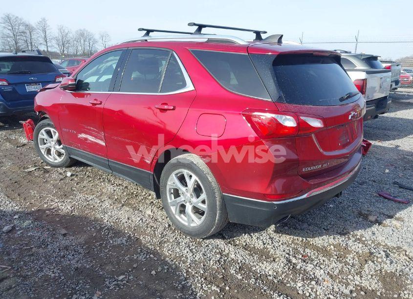 Photo 3 of 2019 Chevrolet Equinox LT (VIN 3GNAXVEX5KS611731)
