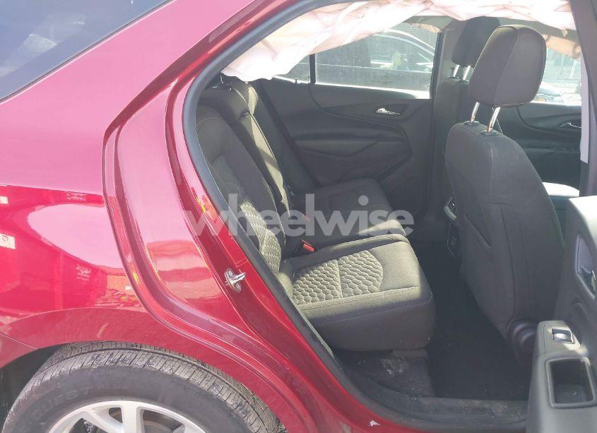 Photo 8 of 2019 Chevrolet Equinox LT (VIN 3GNAXVEX5KS611731)