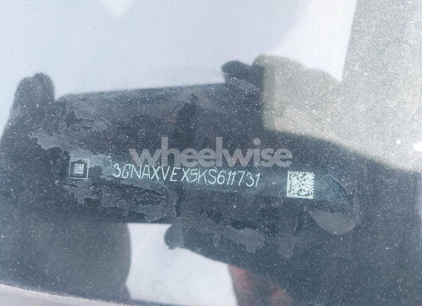 Photo 9 of 2019 Chevrolet Equinox LT (VIN 3GNAXVEX5KS611731)