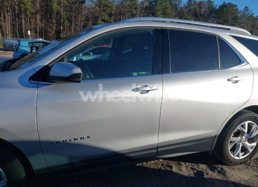Photo 14 of 2020 Chevrolet Equinox AWD LT 2.0L TURBO (VIN 3GNAXVEX5LS600293)