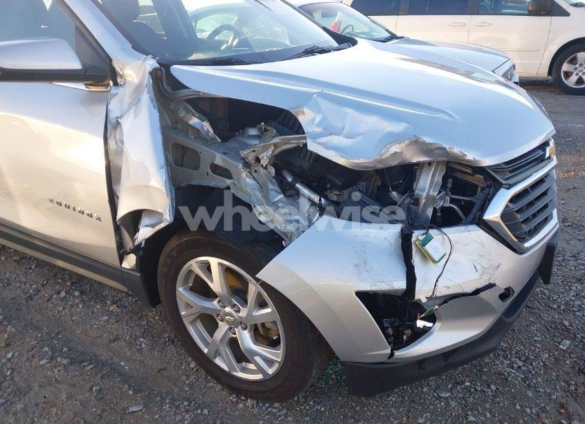 Photo 6 of 2020 Chevrolet Equinox AWD LT 2.0L TURBO (VIN 3GNAXVEX5LS600293)