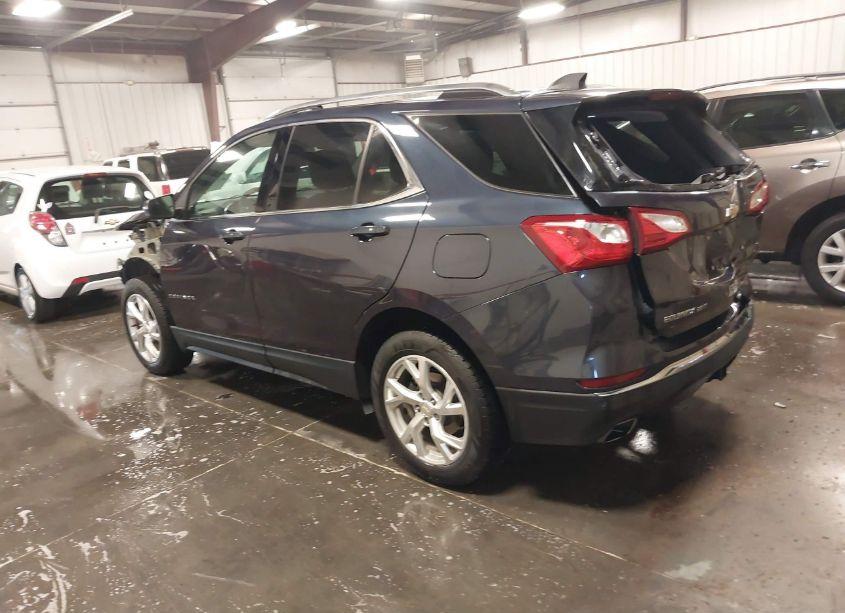 Photo 3 of 2019 Chevrolet Equinox LT (VIN 3GNAXVEX8KL290763)