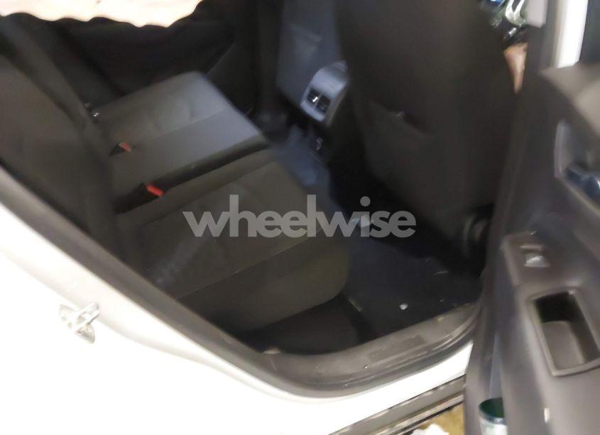 Photo 8 of 2020 Chevrolet Equinox AWD LT 2.0L TURBO (VIN 3GNAXVEX8LS528196)