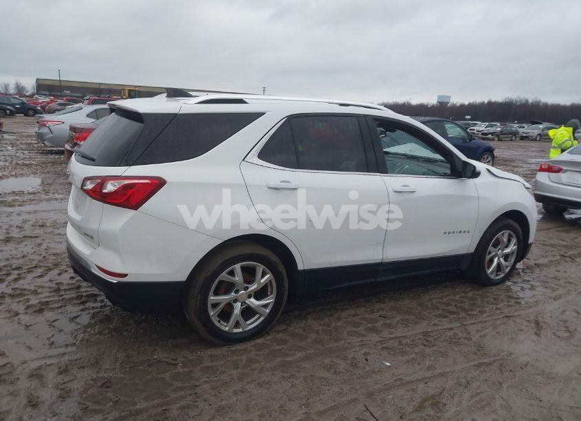 Photo 14 of 2019 Chevrolet Equinox LT (VIN 3GNAXVEX9KS615975)
