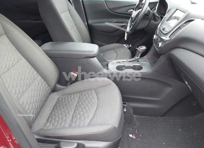 Photo 5 of 2019 Chevrolet Equinox LT (VIN 3GNAXVEX9KS631691)
