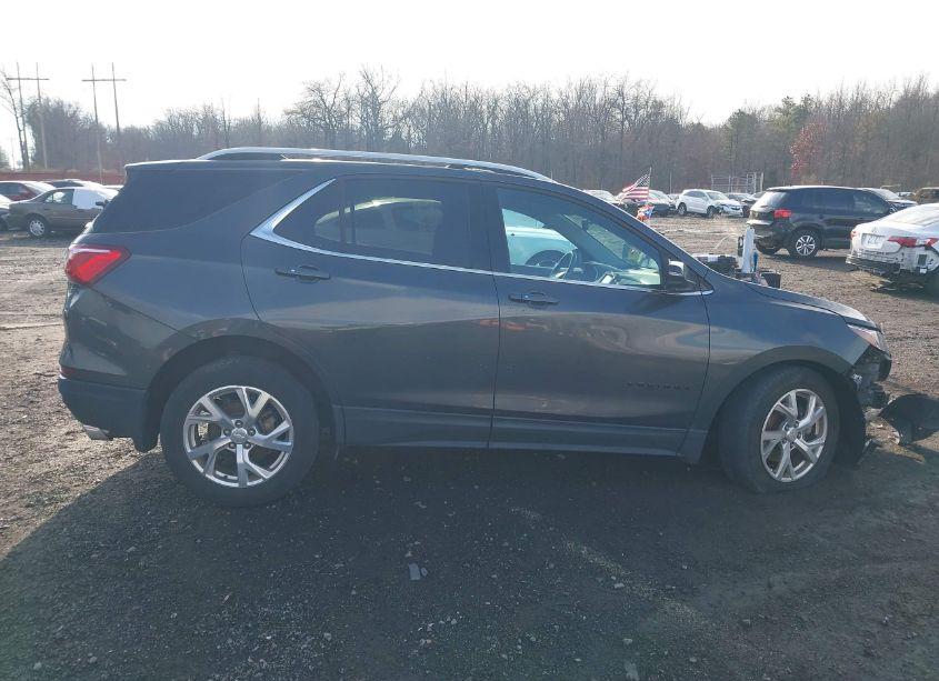 Photo 13 of 2019 Chevrolet Equinox LT (VIN 3GNAXVEXXKL127032)
