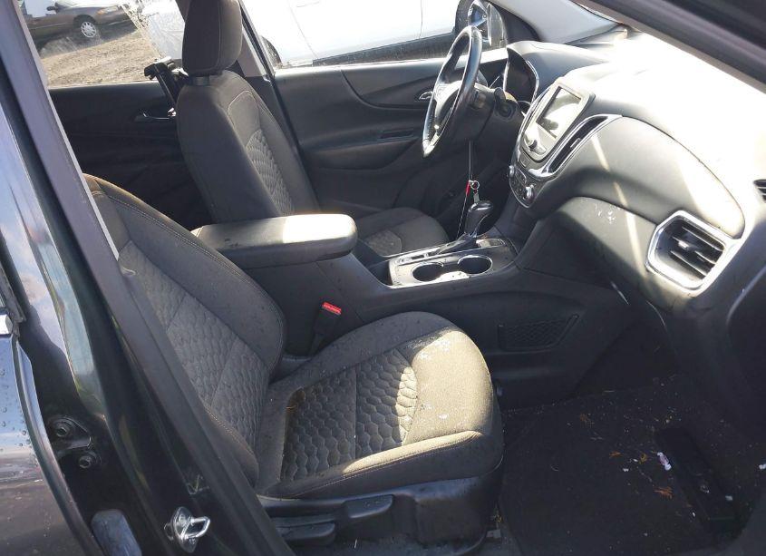 Photo 5 of 2019 Chevrolet Equinox LT (VIN 3GNAXVEXXKL127032)