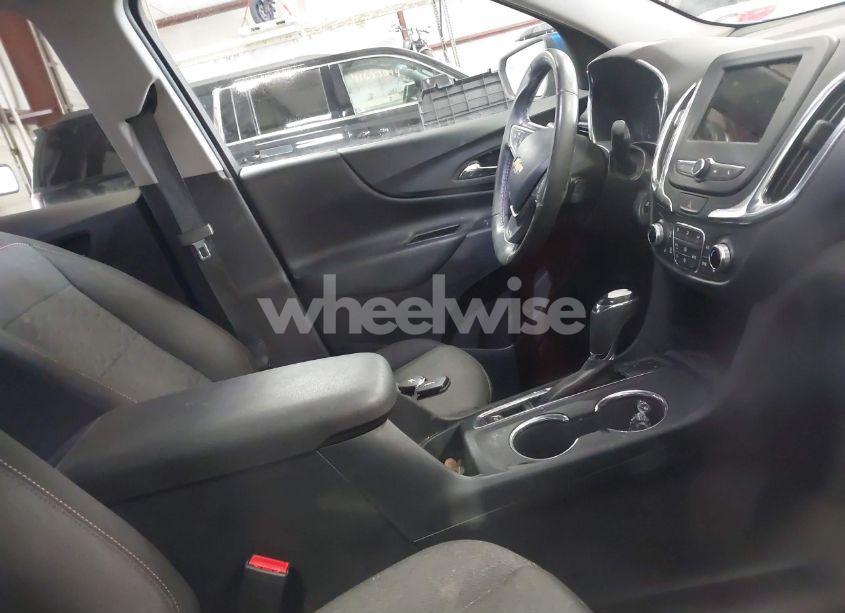 Photo 5 of 2019 Chevrolet Equinox LT (VIN 3GNAXVEXXKS577219)