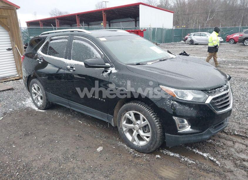 2020 Chevrolet Equinox AWD LT 2.0L TURBO (VIN 3GNAXVEXXLL236110) main photo