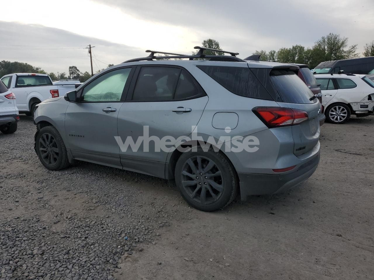 Photo 2 of 2024 CHEVROLET EQUINOX RS (VIN 3GNAXWEG0RS123240)