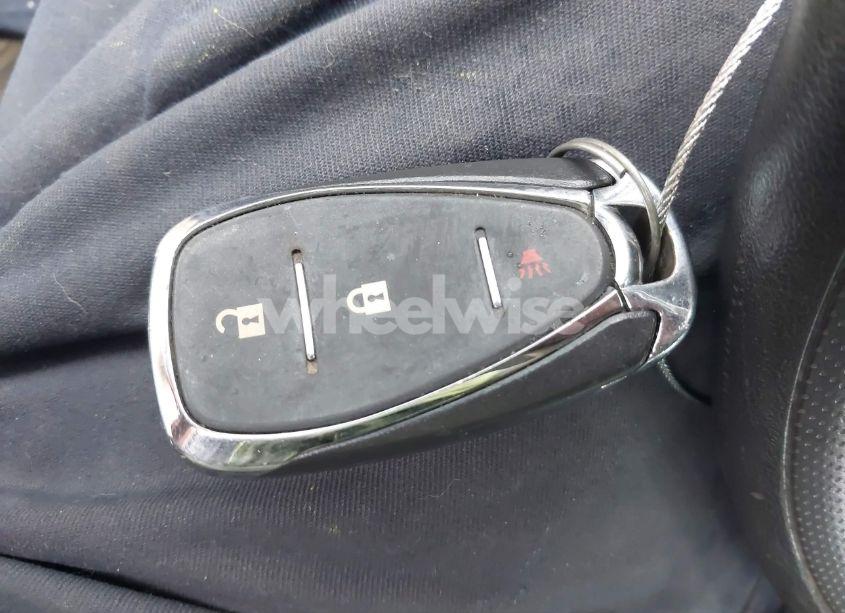 Photo 11 of 2019 Chevrolet Equinox LT (VIN 3GNAXWEU2KL270231)