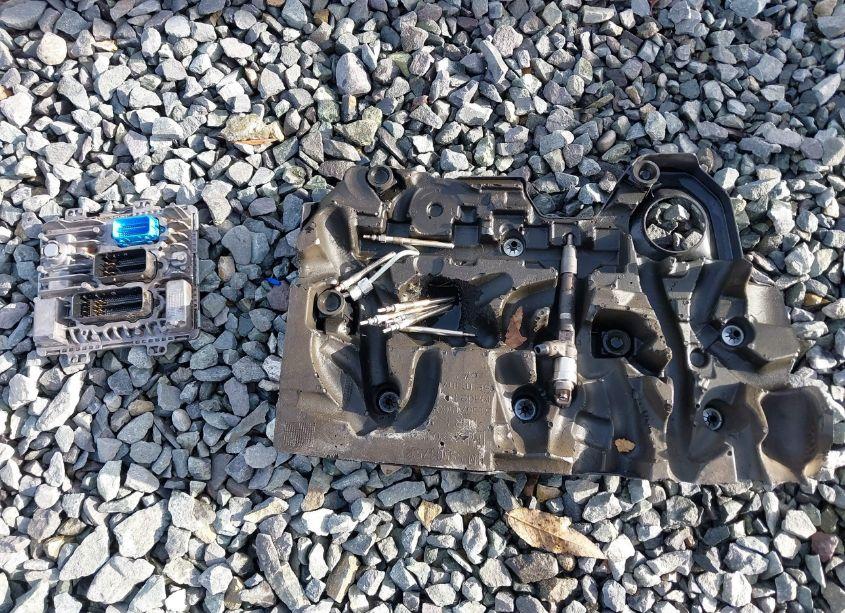 Photo 12 of 2019 Chevrolet Equinox LT (VIN 3GNAXWEU7KL276512)