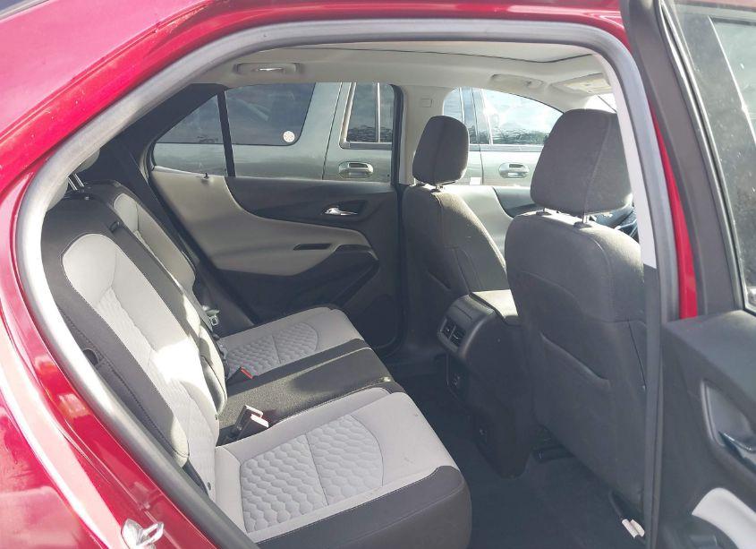Photo 8 of 2019 Chevrolet Equinox LT (VIN 3GNAXWEU7KL276512)