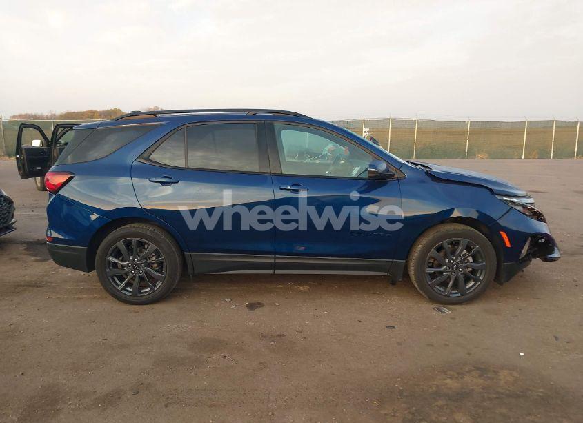Photo 13 of 2022 Chevrolet Equinox AWD RS (VIN 3GNAXWEV4NS206257)