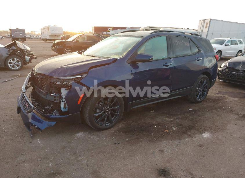 Photo 2 of 2022 Chevrolet Equinox AWD RS (VIN 3GNAXWEV4NS206257)