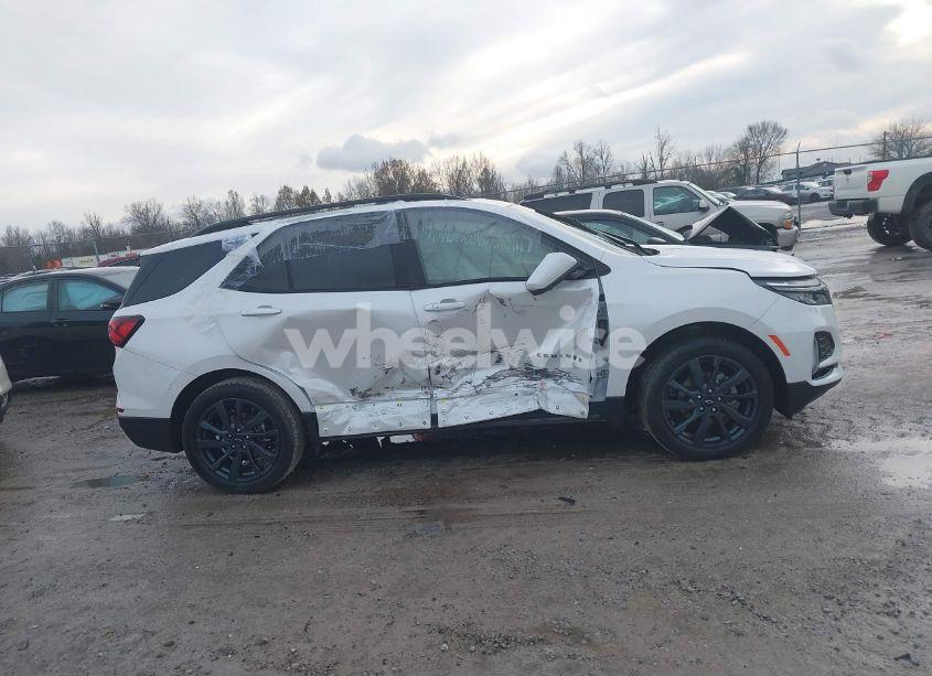 Photo 13 of 2022 Chevrolet Equinox AWD RS (VIN 3GNAXWEV7NS240161)