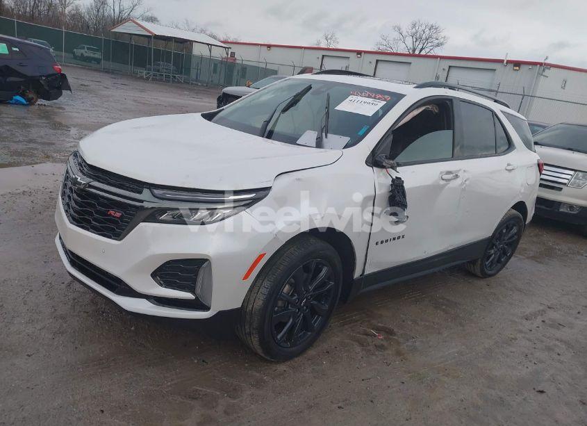 Photo 2 of 2022 Chevrolet Equinox AWD RS (VIN 3GNAXWEV7NS240161)