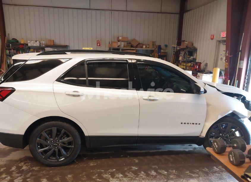 Photo 14 of 2022 Chevrolet Equinox AWD RS (VIN 3GNAXWEV8NS111684)