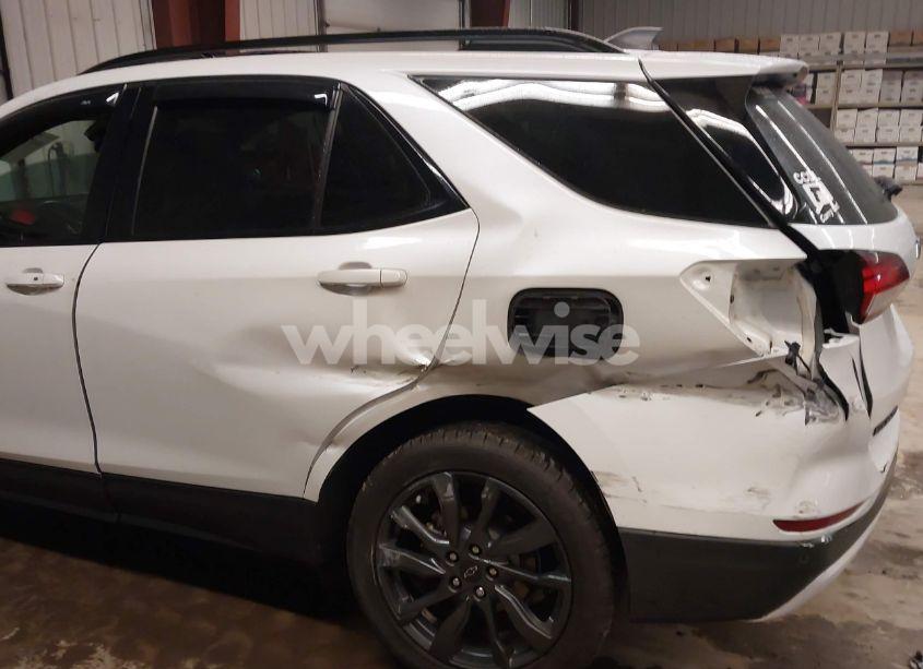 Photo 19 of 2022 Chevrolet Equinox AWD RS (VIN 3GNAXWEV8NS111684)