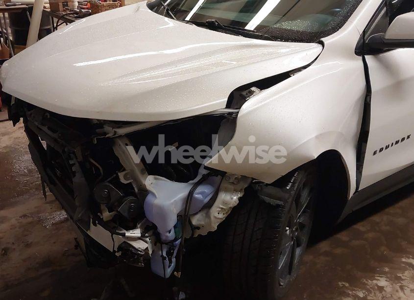 Photo 6 of 2022 Chevrolet Equinox AWD RS (VIN 3GNAXWEV8NS111684)