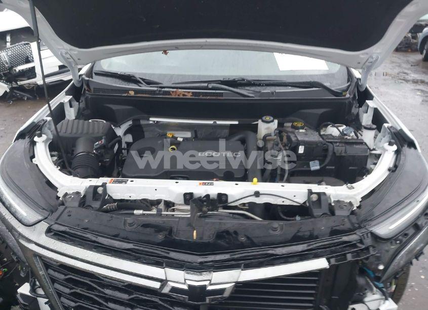 Photo 10 of 2022 Chevrolet Equinox AWD RS (VIN 3GNAXWEVXNS193224)