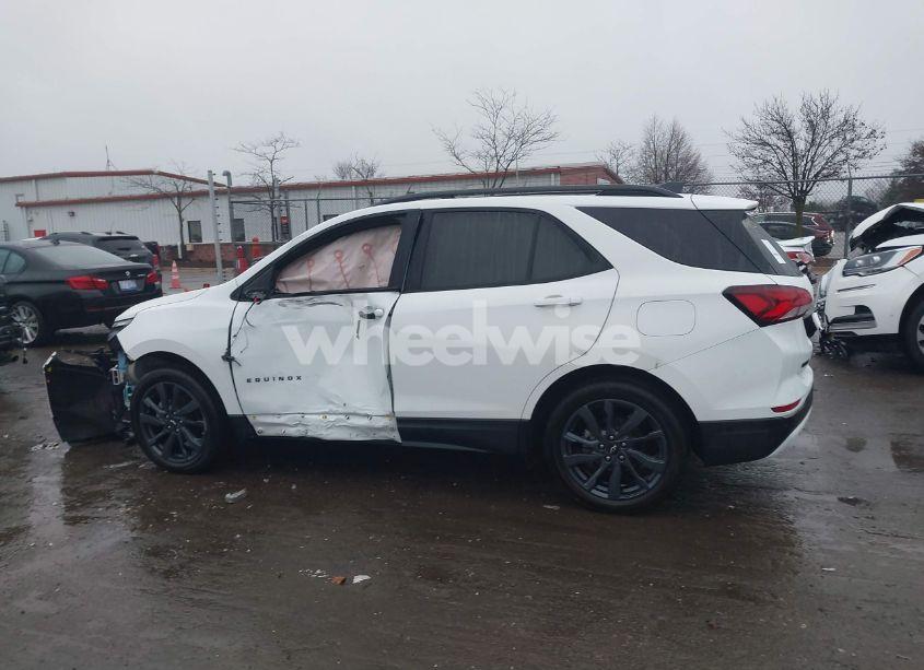 Photo 14 of 2022 Chevrolet Equinox AWD RS (VIN 3GNAXWEVXNS193224)