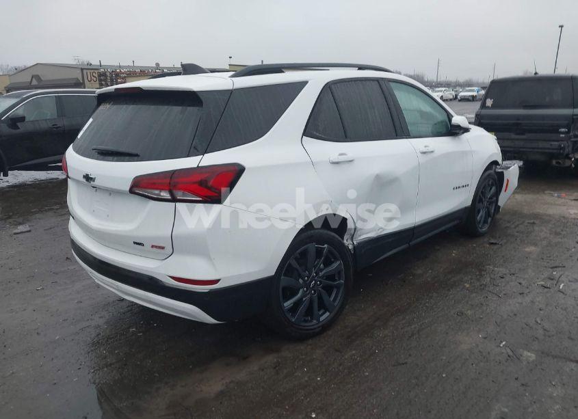 Photo 4 of 2022 Chevrolet Equinox AWD RS (VIN 3GNAXWEVXNS193224)