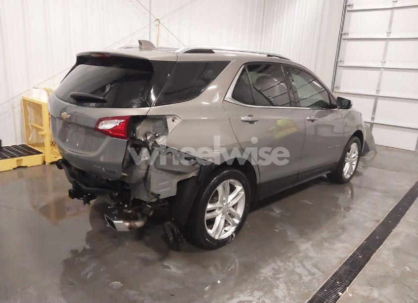Photo 4 of 2018 Chevrolet Equinox PREMIER (VIN 3GNAXWEX9JS640296)