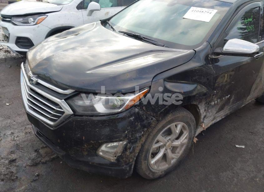 Photo 2 of 2018 Chevrolet Equinox PREMIER (VIN 3GNAXXEU1JL404876)