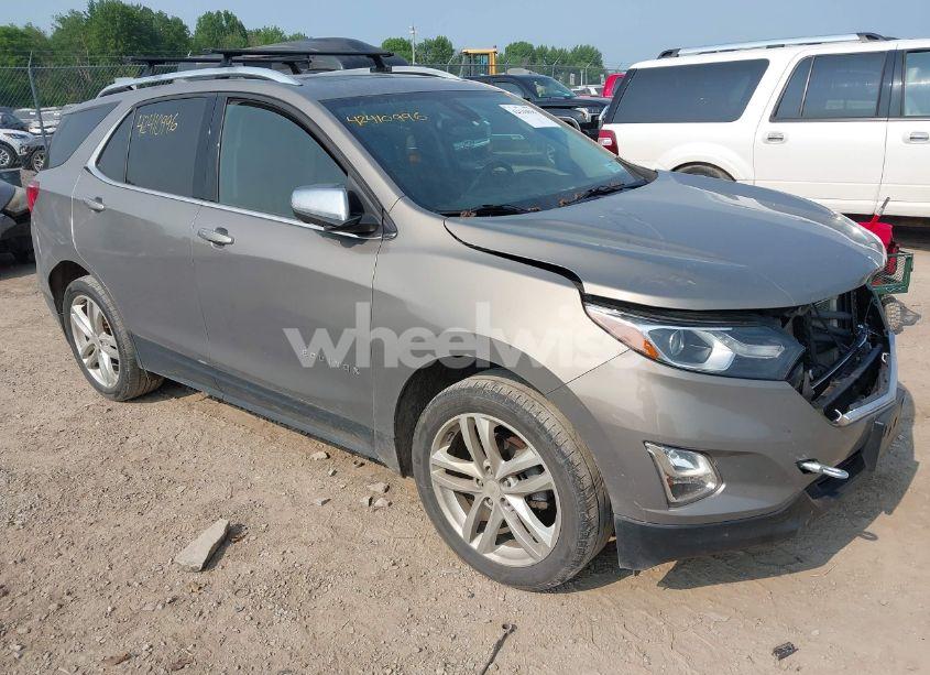 2019 Chevrolet Equinox PREMIER (VIN 3GNAXXEV0KS572024) main photo