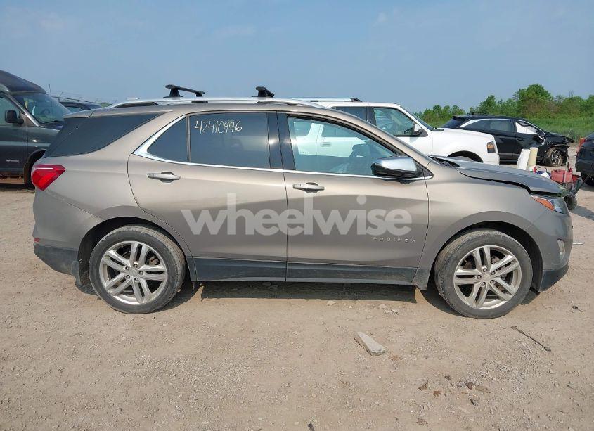 Photo 13 of 2019 Chevrolet Equinox PREMIER (VIN 3GNAXXEV0KS572024)