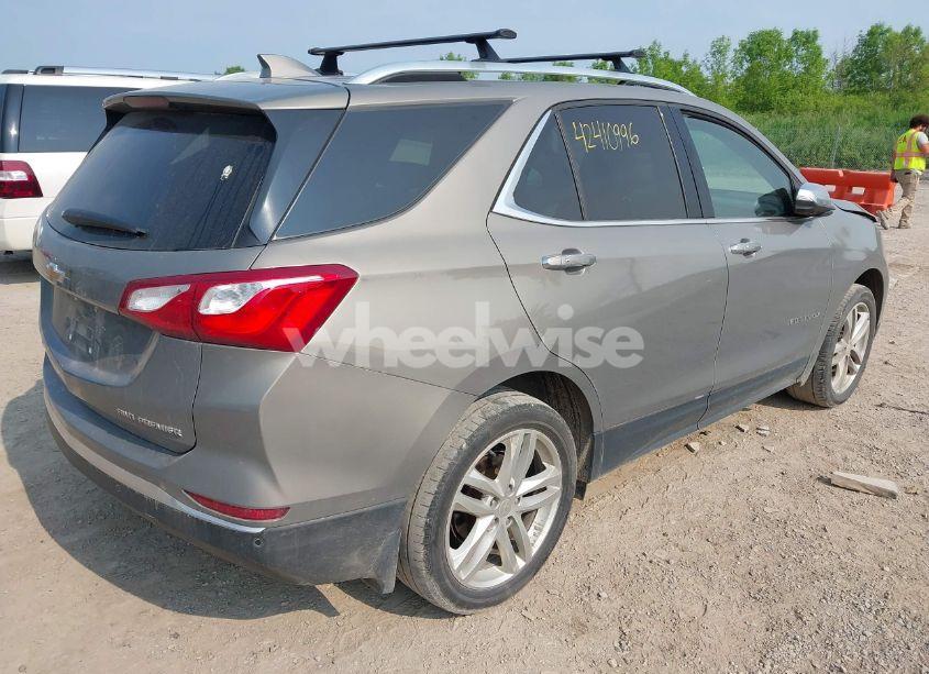 Photo 4 of 2019 Chevrolet Equinox PREMIER (VIN 3GNAXXEV0KS572024)