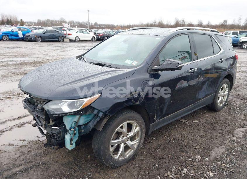 Photo 2 of 2020 Chevrolet Equinox AWD PREMIER 1.5L TURBO (VIN 3GNAXXEV1LS621443)